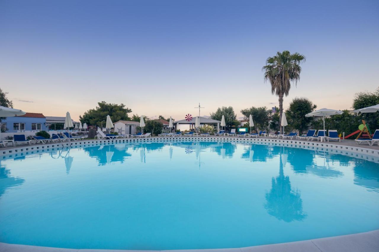Hotel Albatros Мораїтика Екстер'єр фото