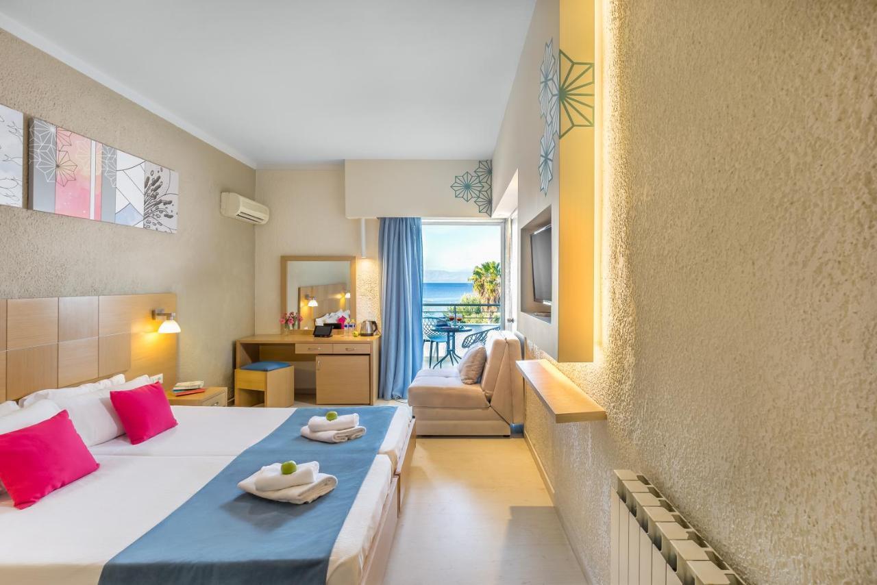 Hotel Albatros Мораїтика Екстер'єр фото