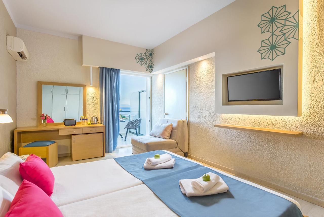 Hotel Albatros Мораїтика Екстер'єр фото
