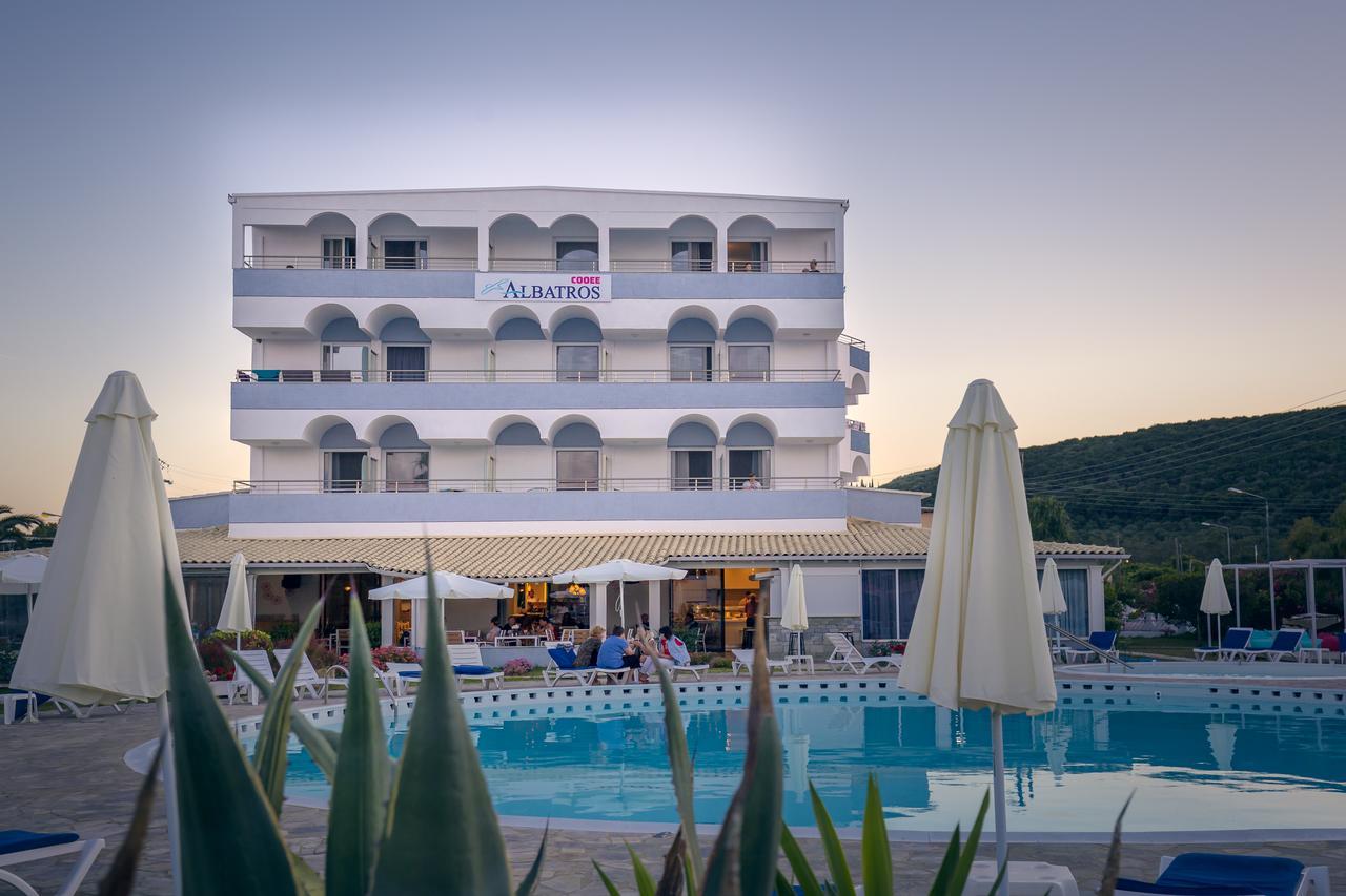 Hotel Albatros Мораїтика Екстер'єр фото